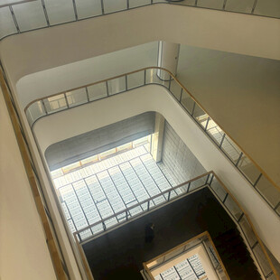 多层建筑内部的通透空间