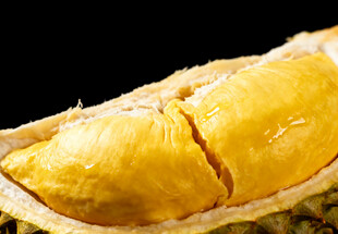 剥开的榴莲果肉