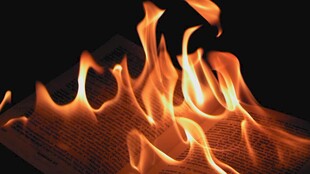 熊熊燃烧的火焰