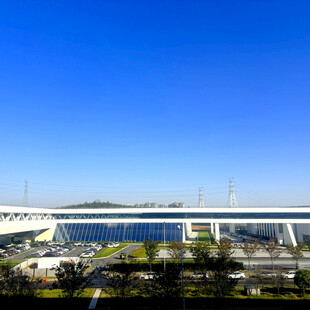 现代风格的大型建筑景观