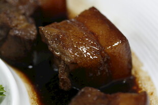 美味红烧肉特写