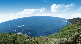俯瞰碧海青山美景