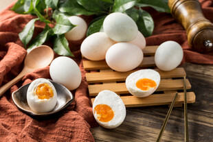 新鲜美味溏心蛋展示