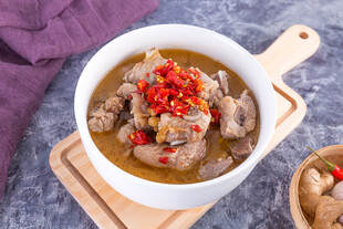 香辣美味炖排骨