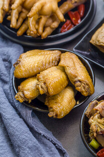 美味卤味鸡翅鸡爪等