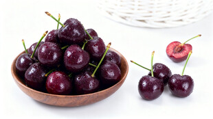 碗中紫樱桃 新鲜诱人