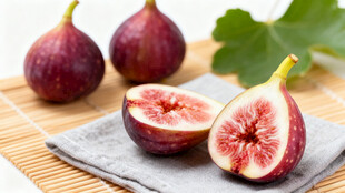 新鲜无花果切片展示