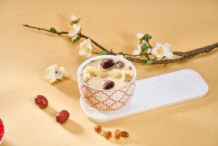 牛乳红枣炖花胶