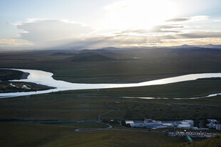 草原河流日落壮美景观