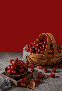 竹篮盛红枣