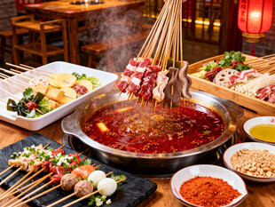 丰盛火锅烧烤美食盛宴