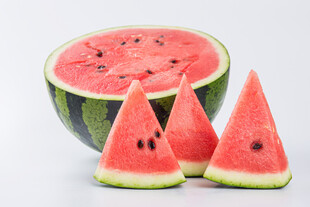 新鲜切块西瓜展示