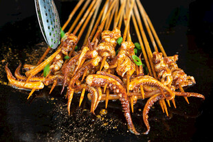 美味烤鱿鱼串