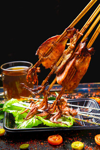 美味碳烤鱿鱼串
