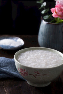 一碗营养白米粥