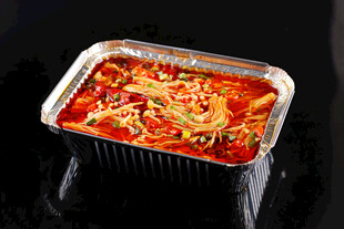 锡纸装的美味香辣菜肴