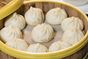 竹笼里的美味小笼包