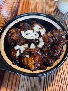 美味瓦罐排骨
