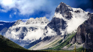 壮丽雪山美景