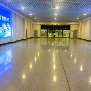 宽敞明亮的现代化大厅