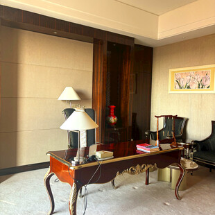 典雅书房内景陈设