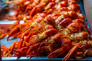 美味蒜蓉小龙虾