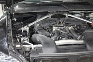 汽车发动机内部细节展示