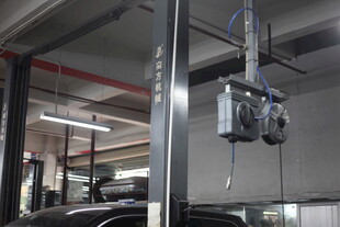 工厂内的机械装置