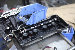 汽车发动机部件特写