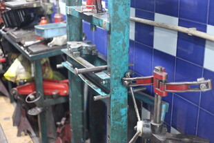 工厂内的机械设备