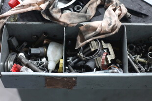 废旧金属零件收纳箱