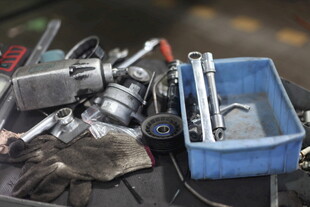 汽车零部件维修工具摆放