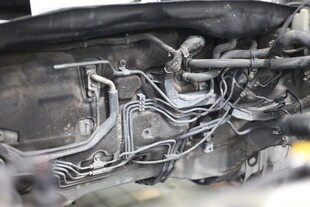 汽车发动机内部构造细节