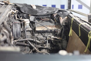 汽车发动机内部细节展示