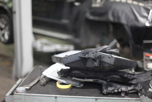 汽车零部件拆解现场