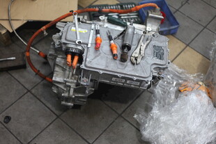 汽车发动机拆解部件展示