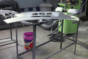 金属工作台及周边工具设备