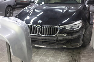 宝马汽车维修现场