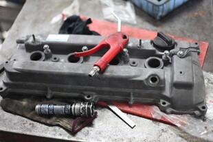 汽车发动机缸盖维修部件