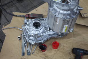 汽车变速器拆解零件展示