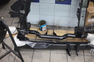 汽车部件维修场景