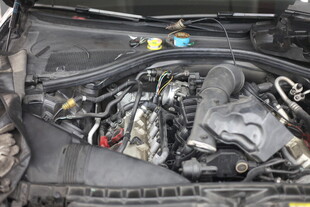 汽车发动机特写