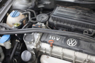 大众汽车发动机特写