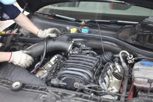 汽车发动机检修