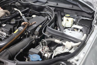 汽车发动机内部细节展示