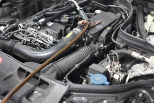 汽车发动机内部细节展示