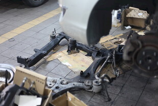 汽车底盘部件拆解展示