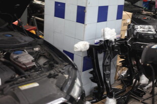 汽车维修车间设备场景