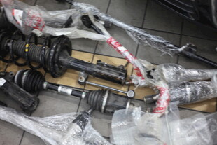 汽车传动轴零件展示