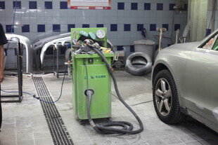 汽车维修车间的专业设备